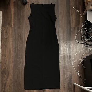 Uniqlo Elegant Black Sleeveless Dress